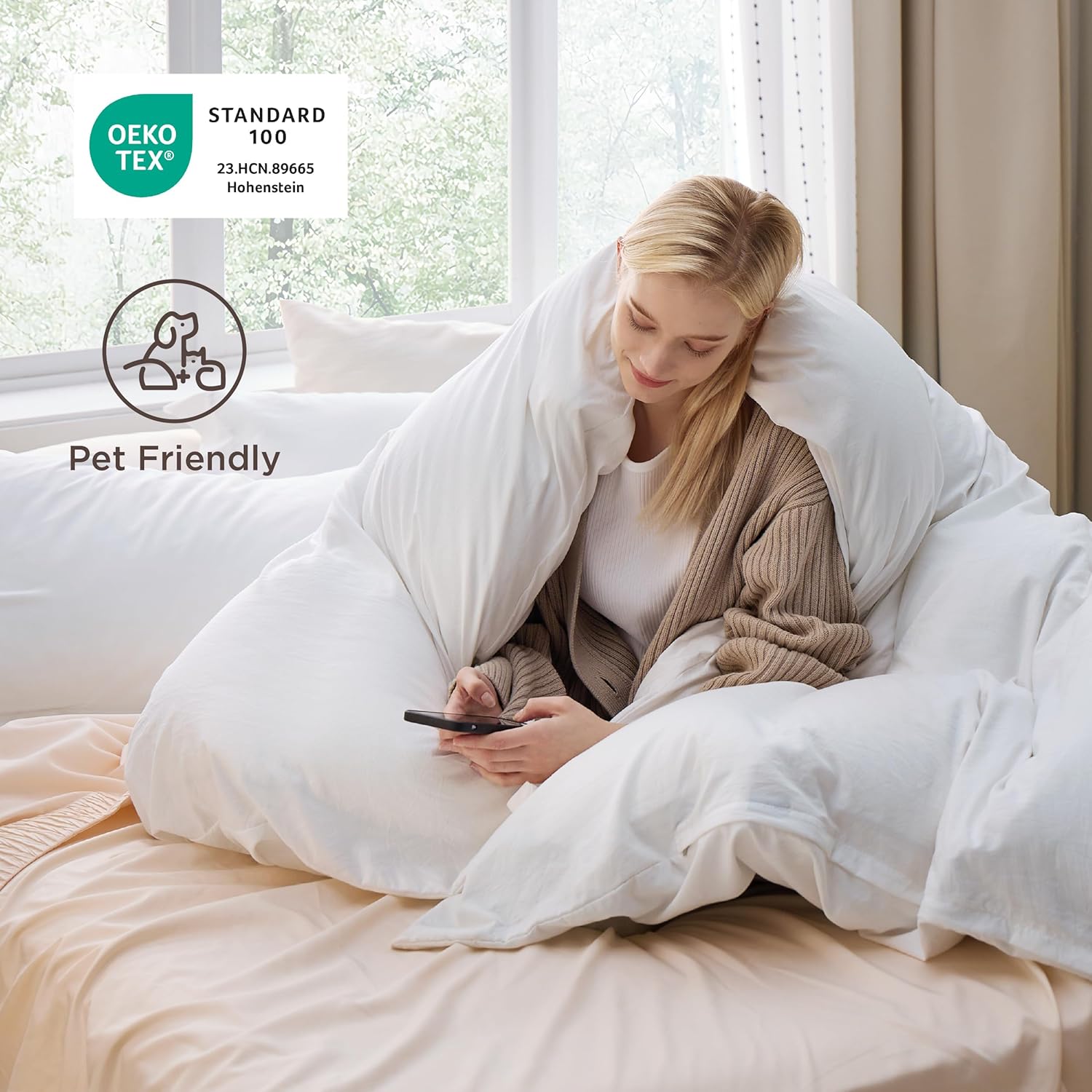 Bedsure duvet cover close-up showing soft microfiber texture and zipper closure